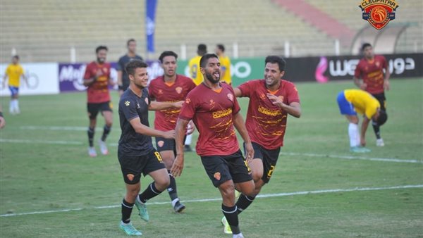 شادي حسين يحتفل بهدفه