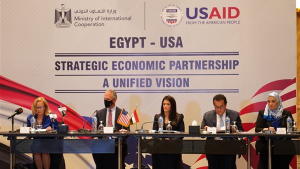 جانب من مراسم التوقيع