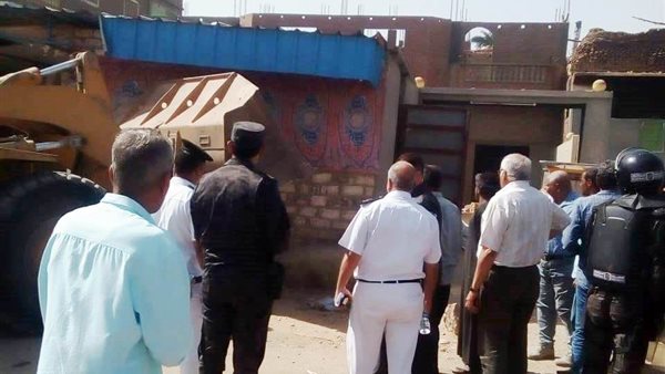 جانب من عمليات الازالة