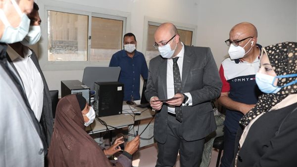 محافظ بني سويف خلال