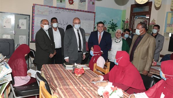 محافظ بني سويف خلال