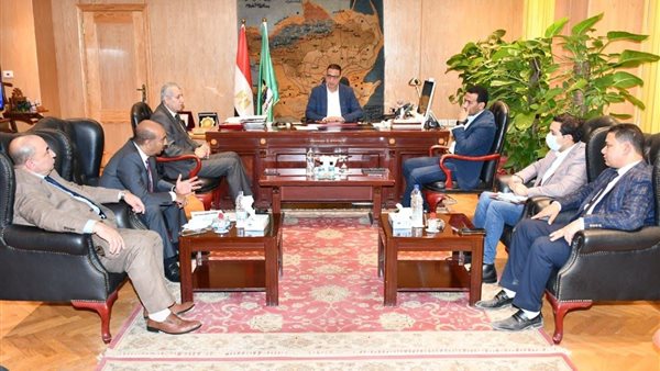 محافظ الفيوم خلال