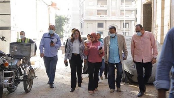 محافظ دمياط خلال