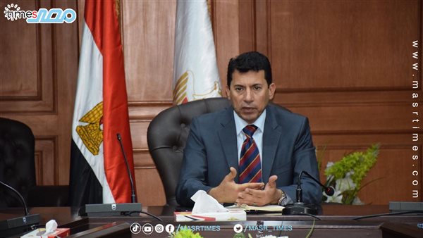 وزير الشباب والرياضة