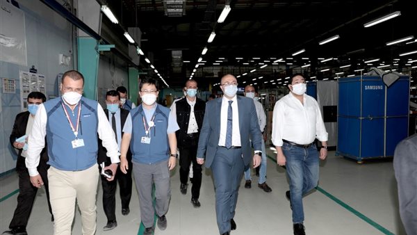 محافظ بني سويف خلال