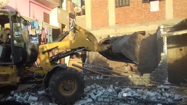 جانب من عمليات الازالة