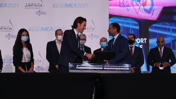 جانب من مراسم التوقيع