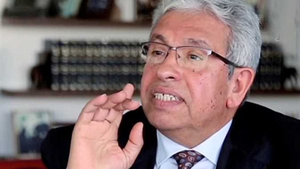 الدكتور عبد المنعم