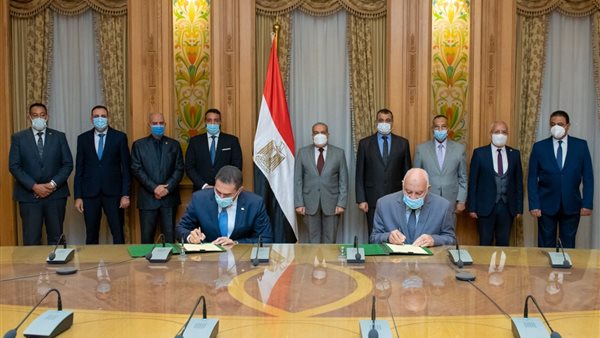 جانب من مراسم التوقيع