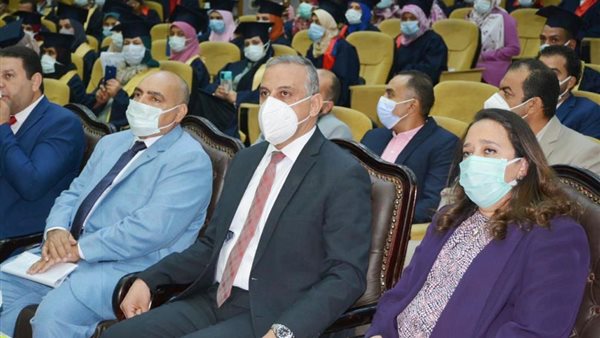 محافظ سوهاج خلال