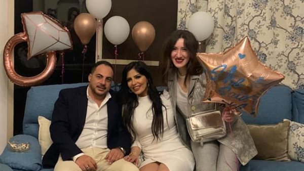 صورة من الخطوبة 