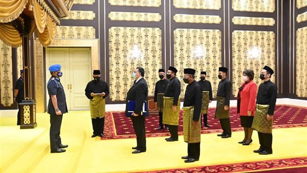 ملك ماليزيا يستقبل