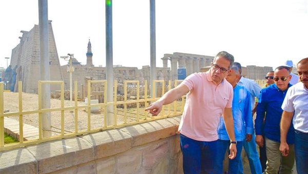 وزير الاثار خلال