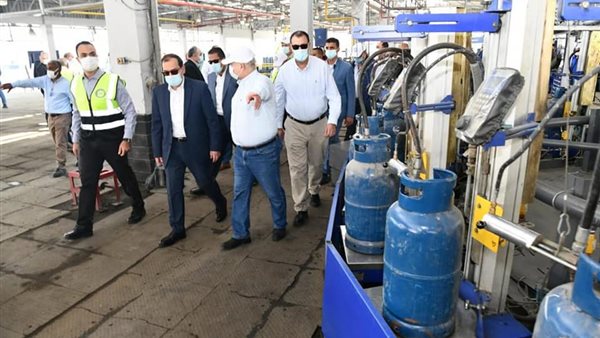 وزير البترول خلال