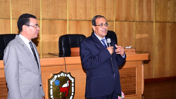 مصطفى عبد الخالق