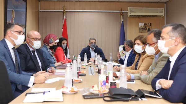 خالد العناني