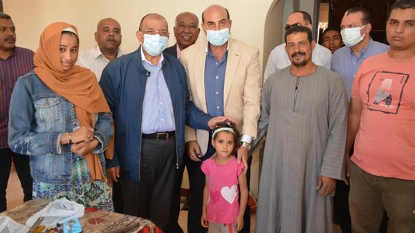 وزير التنمية ومحافظ