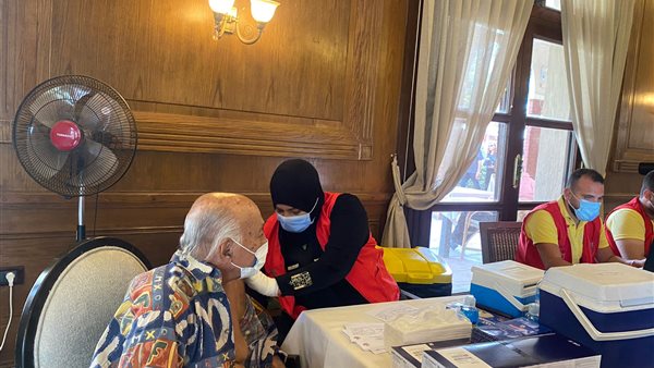 التطعيمات بنادى الجزيرة