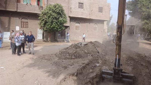 جانب من عمليات الردم