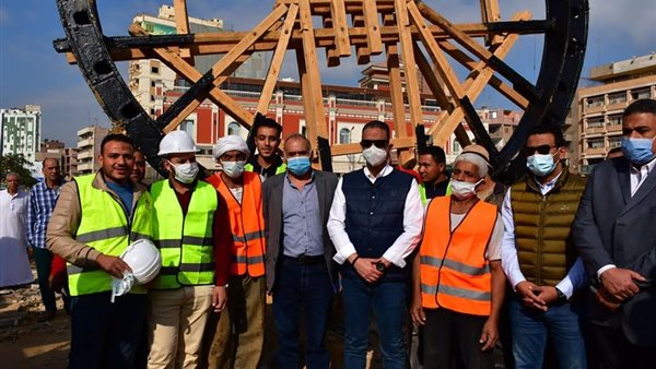 محافظ الفيوم خلال