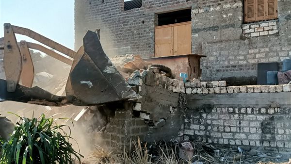 جانب من عمليات الازالة