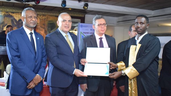 وزير الري خلال حفل