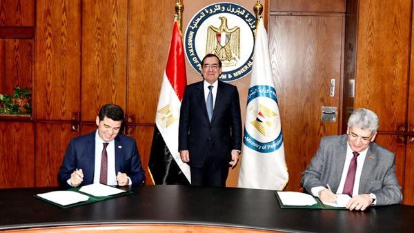 جانب من مراسم التوقيع