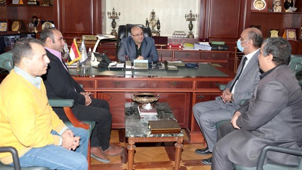 محافظ بني سويف خلال