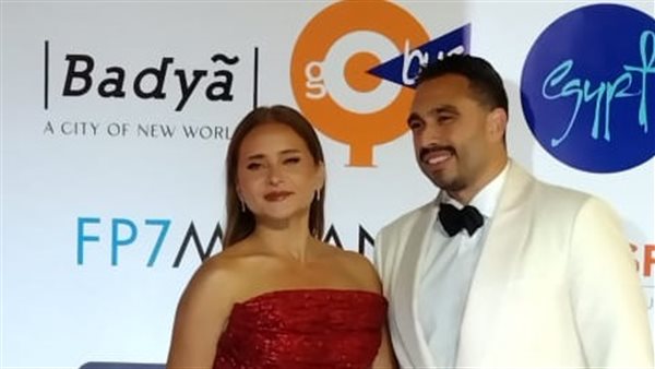 نيللى كريم وزوجها