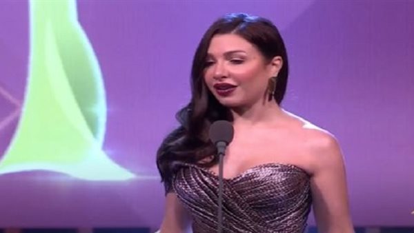 منى عبد الوهاب 