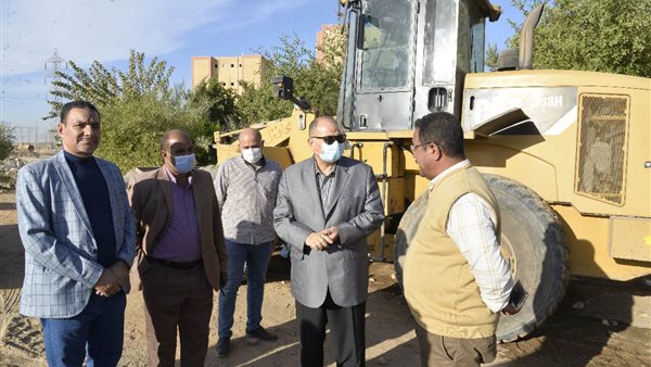 محافظ اسيوط خلال