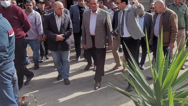 صورة من جولة المحافظ