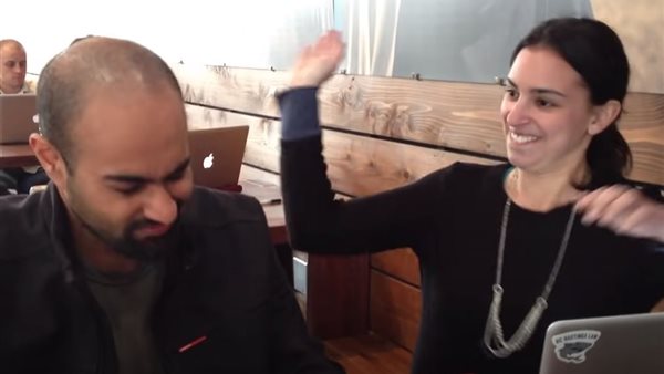 ضرب رجل الاعمال 