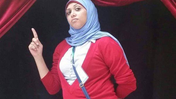 الصحفية رحاب بدر