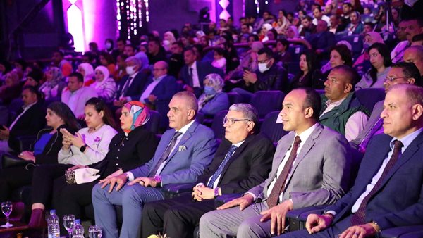 محافظ المنيا في الحفل