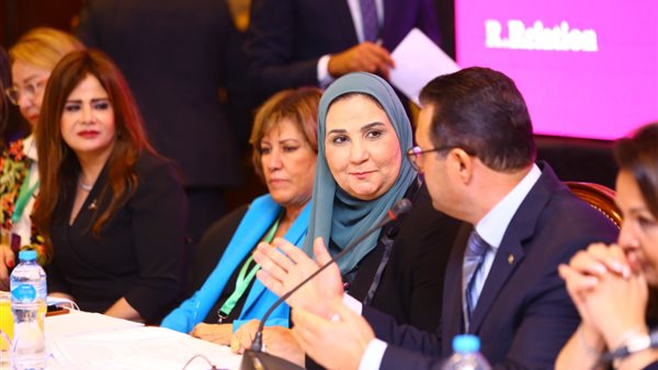 نيفين القباج وزيرة