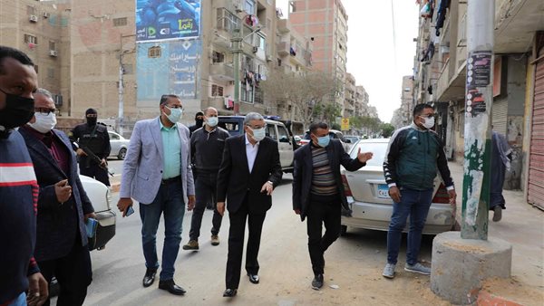 محافظ المنيا خلال