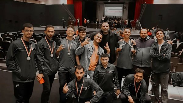 صورة للفائزين من