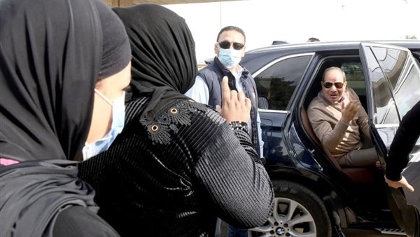 الرئيس خلال الجولة