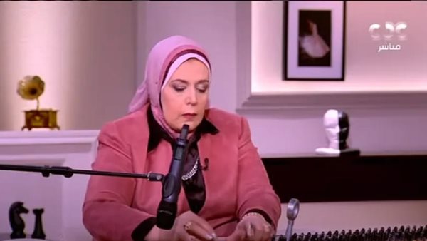  الدكتورة منال عفيفي