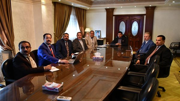 وزير الرياضة خلال