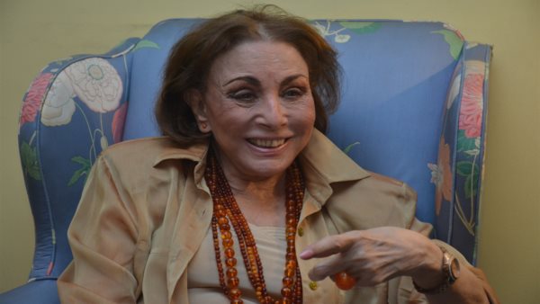 لبنى عبد العزيز