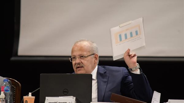 رئيس جامعة القاهرة