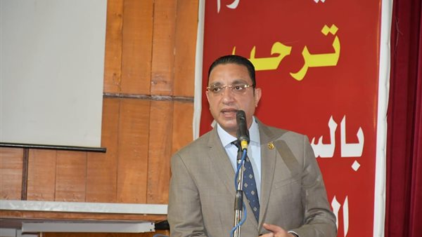 الدكتور أحمد الأنصاري