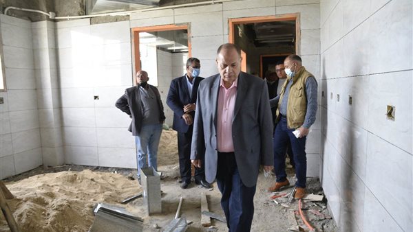 محافظ أسيوط خلال