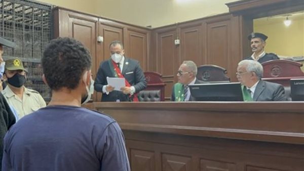 محاكمة  المتهم فى