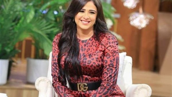 ياسمين عبد العزيز