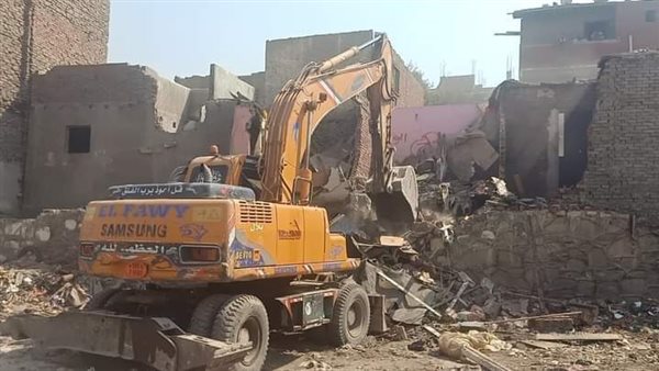 جانب من عمليات الازالة