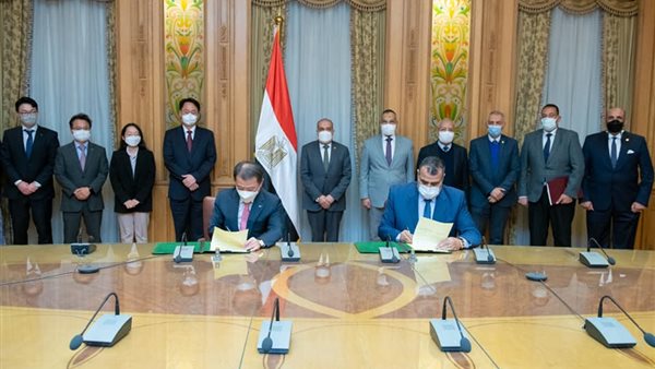 جانب من مراسم التوقيع