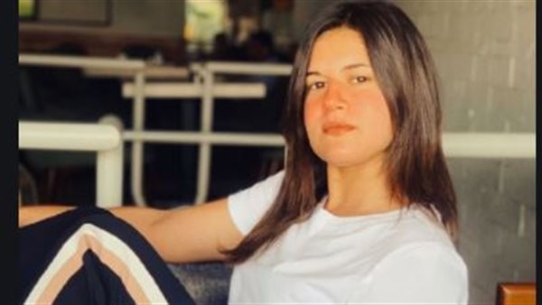 الفنانة ديانا هشام